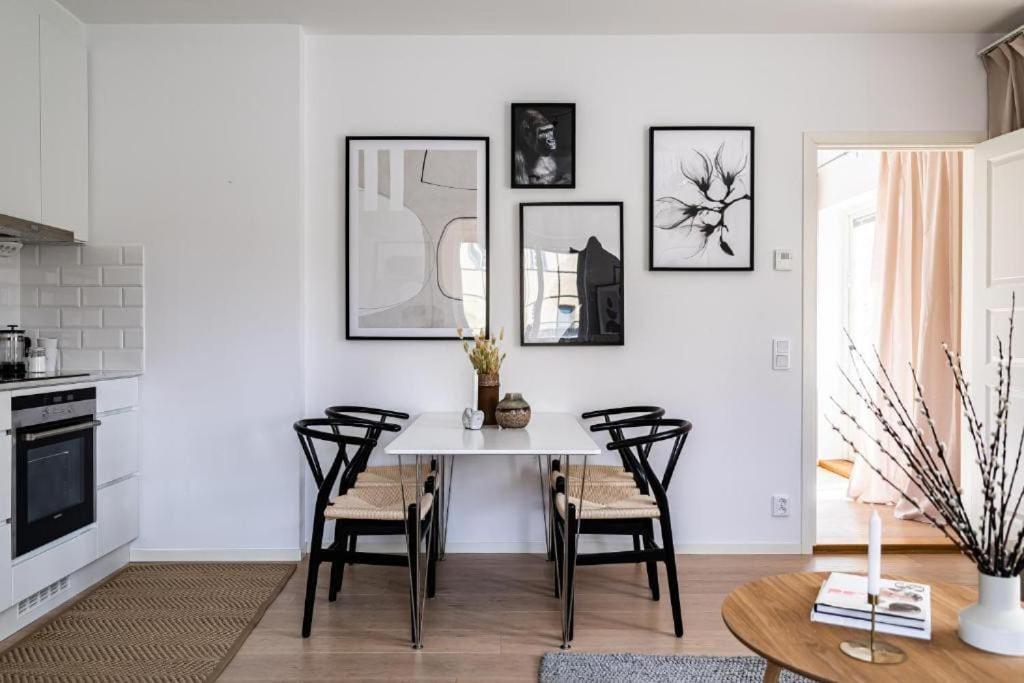 Beautiful And Modern Accommodation Near Stockholm City Kültér fotó
